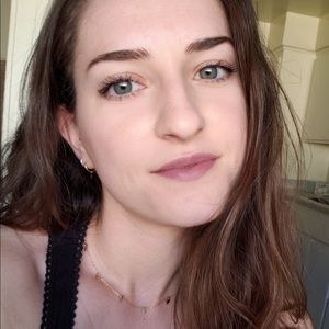 Meet your Posher, Rebecca